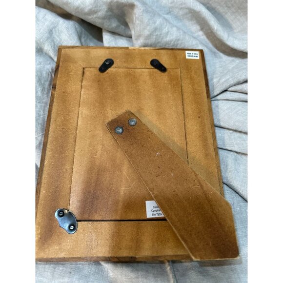 Hand-Carved Wooden Photo Frame With Ginkgo Leaf Inlay Design 4x6 Inches - Picture 3 of 8